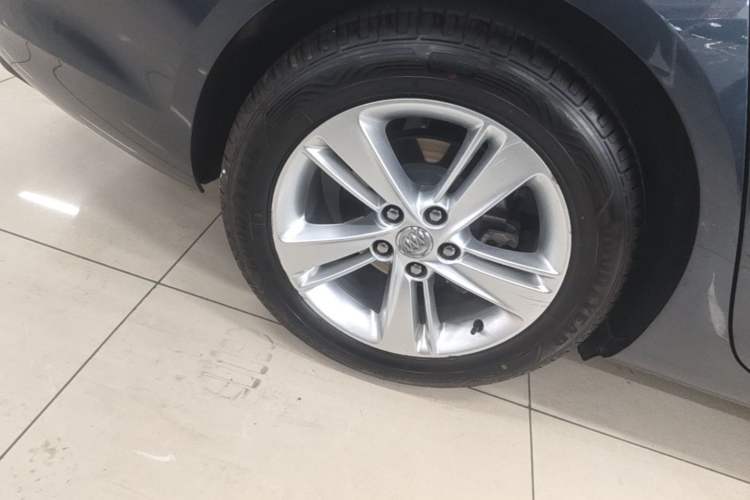 Used Buick Regal 2019 20T Elite Version China VI Standard Right Rear Wheel Hub
