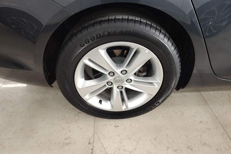 Used Buick Regal 2019 20T Elite Version China VI Standard Right Rear Wheel Hub