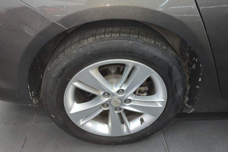 Used Buick Regal 2019 20T Elite Version China V Standard Right Rear Wheel Hub