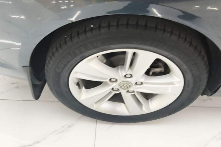 Used Buick Regal 2019 20T Elite Version China VI Standard Right Rear Wheel Hub