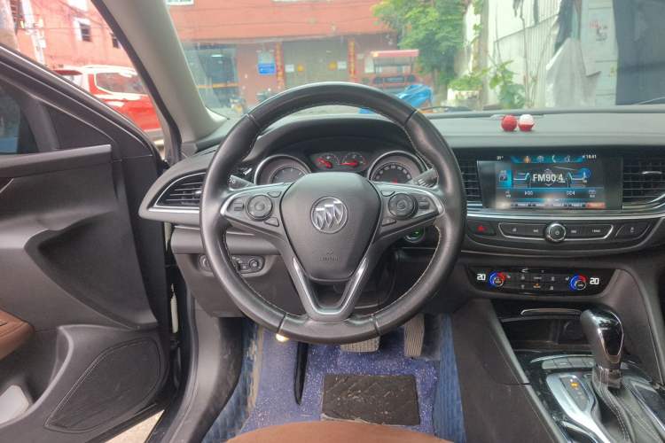 Used Buick Regal 2019 20T Elite Version China VI Standard Steering Wheel