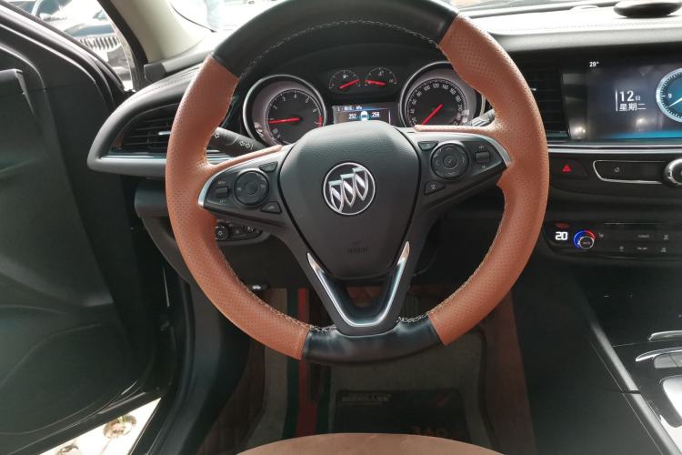 Used Buick Regal 2019 20T Elite Version China VI Standard Steering Wheel