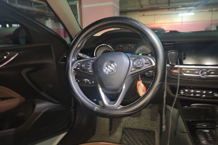 Used Buick Regal 2019 20T Elite Version China VI Standard Steering Wheel
