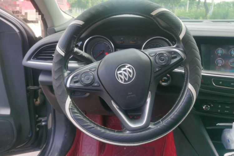 Used Buick Regal 2019 Revised 20T Luxury Version China VI Standard Steering Wheel