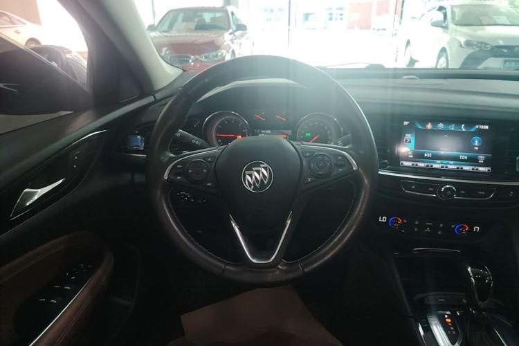 Used Buick Regal 2019 20T Elite Version China VI Standard Steering Wheel