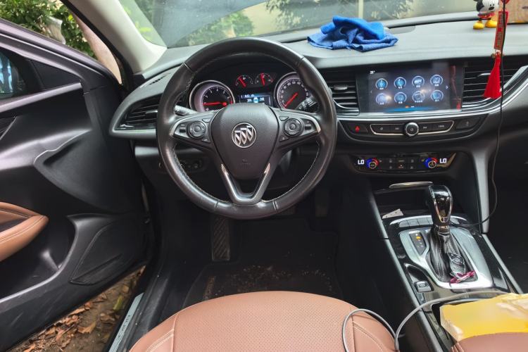 Used Buick Regal 2019 20T Elite Version China VI Standard Steering Wheel