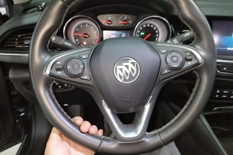 Used Buick Regal 2019 20T Elite Version China VI Standard Steering Wheel