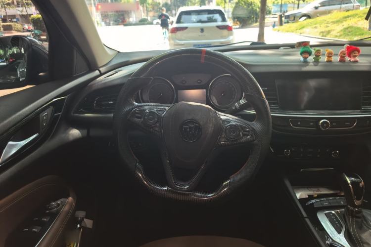 Used Buick Regal 2019 20T Elite Version China VI Standard Steering Wheel