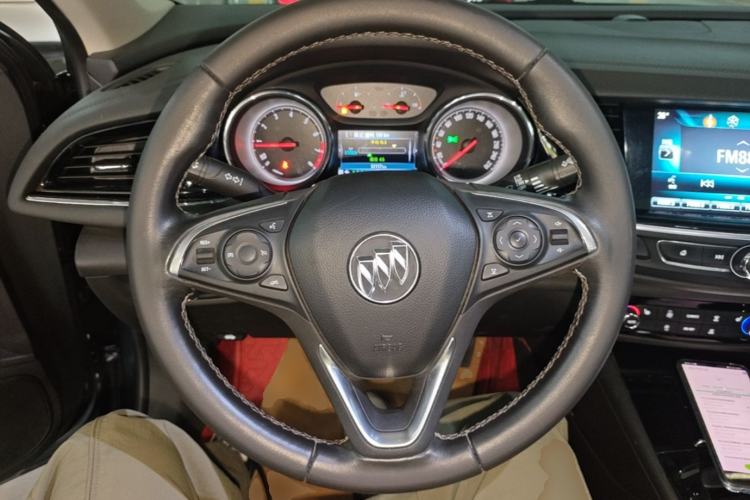 Used Buick Regal 2019 Revised 20T Luxury Version China VI Standard Steering Wheel