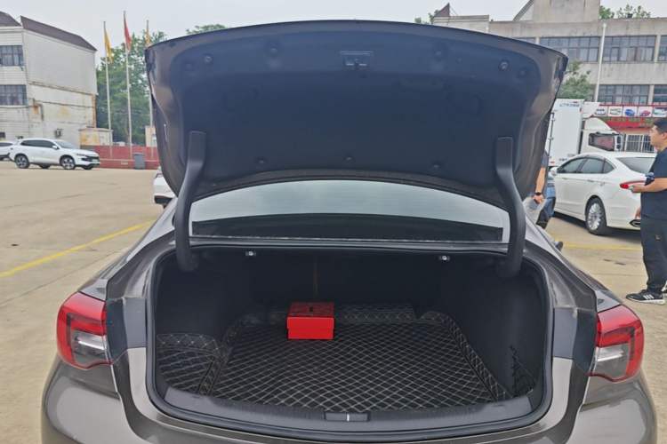 Used Buick Regal 2019 20T Elite Version China V Standard Trunk