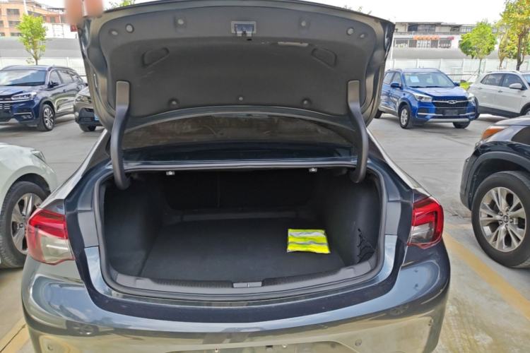 Used Buick Regal 2019 20T Elite Version China VI Standard Trunk