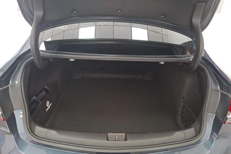 Used Buick Regal 2019 20T Elite Version China VI Standard Trunk