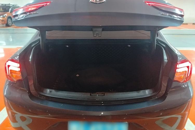 Used Buick Regal 2019 20T Elite Version China VI Standard Trunk
