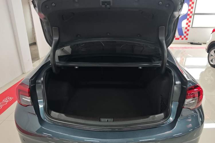 Used Buick Regal 2019 20T Elite Version China VI Standard Trunk