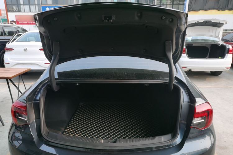 Used Buick Regal 2019 20T Elite Version China VI Standard Trunk