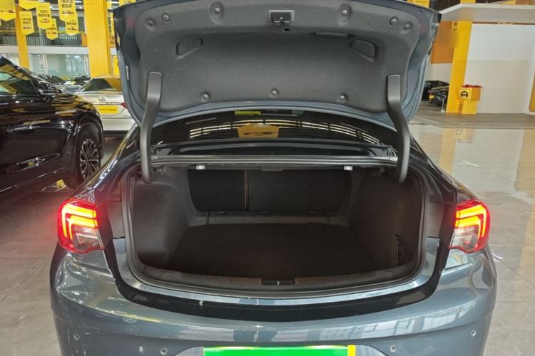 Used Buick Regal 2019 Revised 20T Luxury Version China VI Standard Trunk