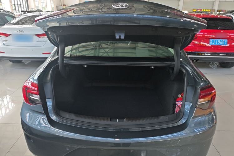 Used Buick Regal 2019 20T Elite Version China VI Standard Trunk