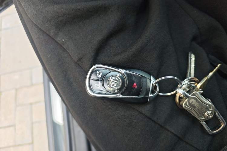 Used Buick Regal 2019 20T Elite Version China VI Standard Vehicle Key