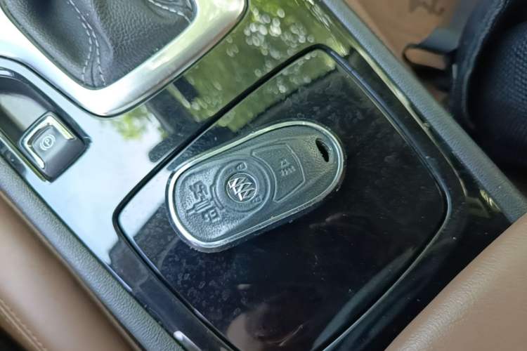 Used Buick Regal 2019 20T Elite Version China VI Standard Vehicle Key