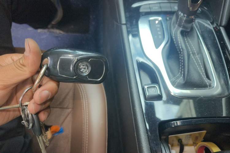 Used Buick Regal 2019 20T Elite Version China VI Standard Vehicle Key