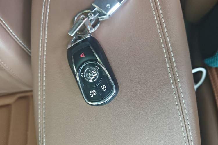 Used Buick Regal 2019 Revised 20T Luxury Version China VI Standard Vehicle Key