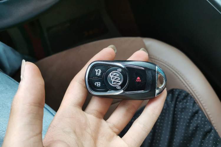 Used Buick Regal 2019 20T Elite Version China VI Standard Vehicle Key