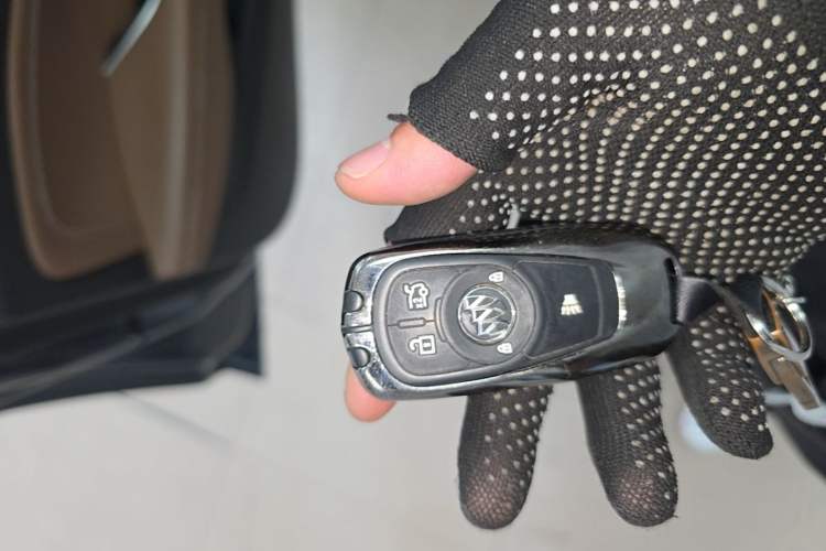 Used Buick Regal 2019 20T Elite Version China VI Standard Vehicle Key