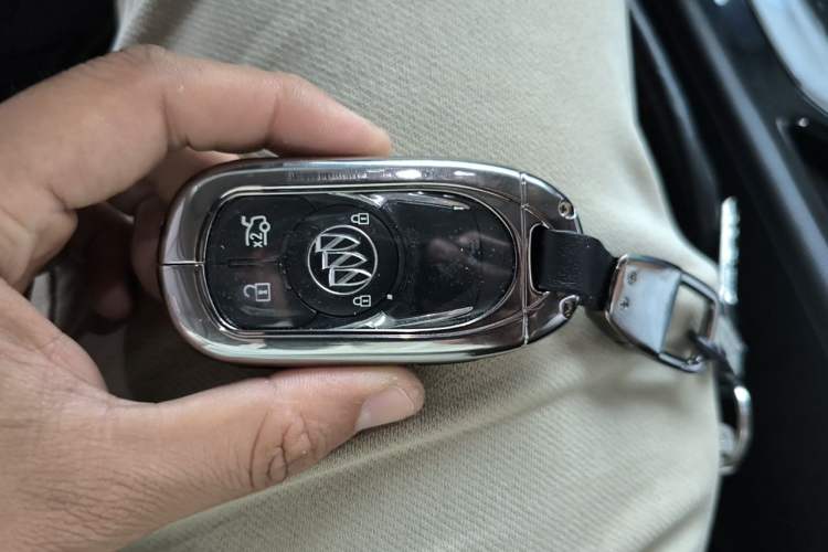 Used Buick Regal 2019 28T Luxury Edition China VI Vehicle Key