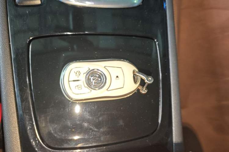 Used Buick Regal 2019 20T Elite Version China VI Standard Vehicle Key