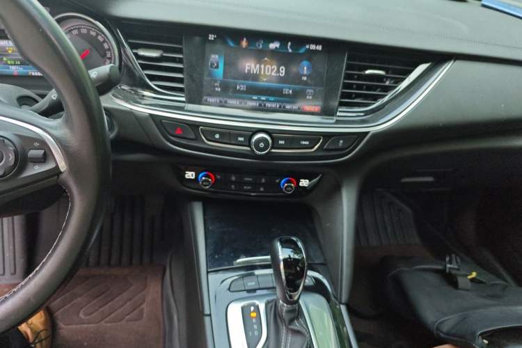 Used Buick Regal 2019 20T Luxury Model China VI Standard Audio And AC Panel