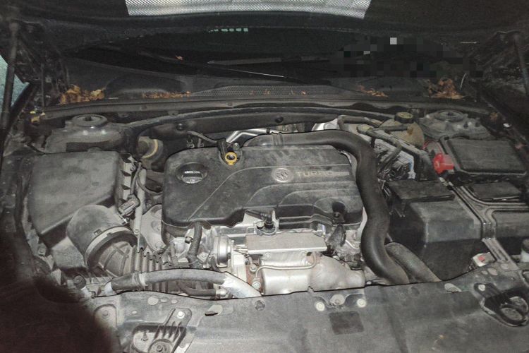 Used Buick Regal 2019 20T Elite Version China VI Standard Engine Bay