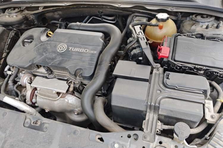 Used Buick Regal 2019 20T Luxury Model China VI Standard Engine Bay Left