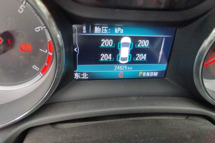 Used Buick Regal 2019 20T Elite Version China VI Standard Odometer Close Up