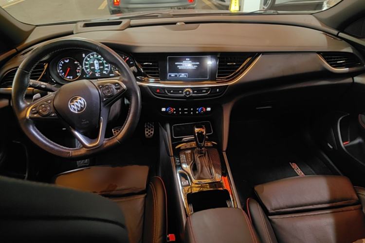 Used Buick Regal 2019 GS 28T Prestige Model China VI Standard Center Console