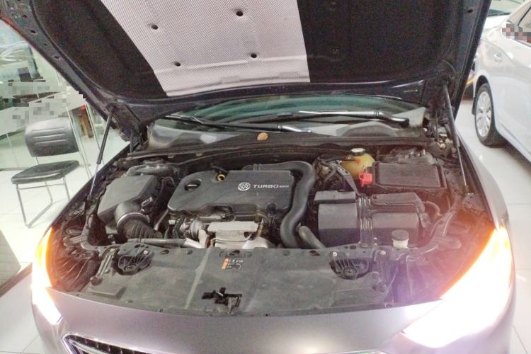Used Buick Regal 2019 20T Elite Version China VI Standard Engine Bay