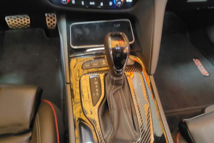 Used Buick Regal 2019 GS 28T Prestige Model China VI Standard Gear Lever