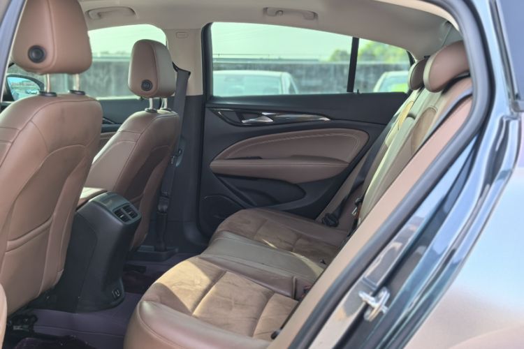 Used Buick Regal 2019 20T Elite Version China VI Standard Interior 1