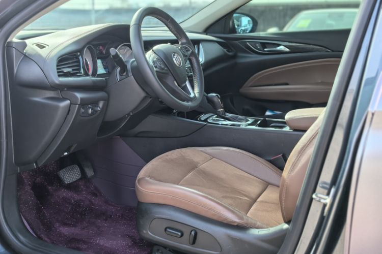 Used Buick Regal 2019 20T Elite Version China VI Standard Interior 3