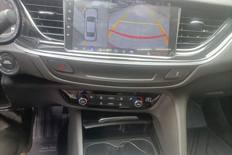 Used Buick Regal 2019 20T Elite Version China V Standard Audio And AC Panel