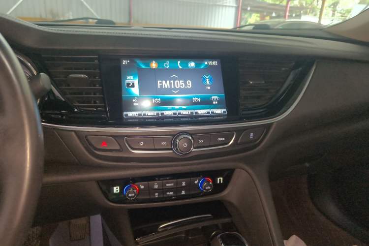 Used Buick Regal 2019 20T Elite Version China V Standard Audio And AC Panel
