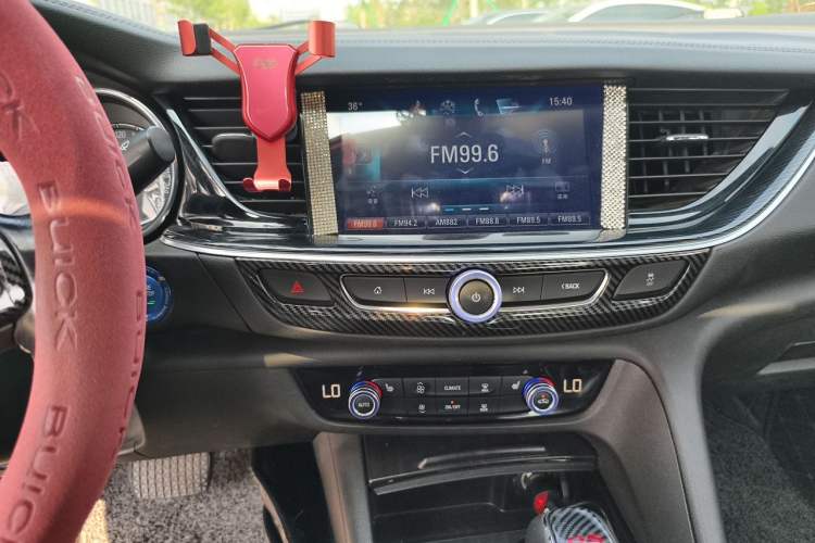 Used Buick Regal 2019 20T Elite Version China V Standard Audio And AC Panel