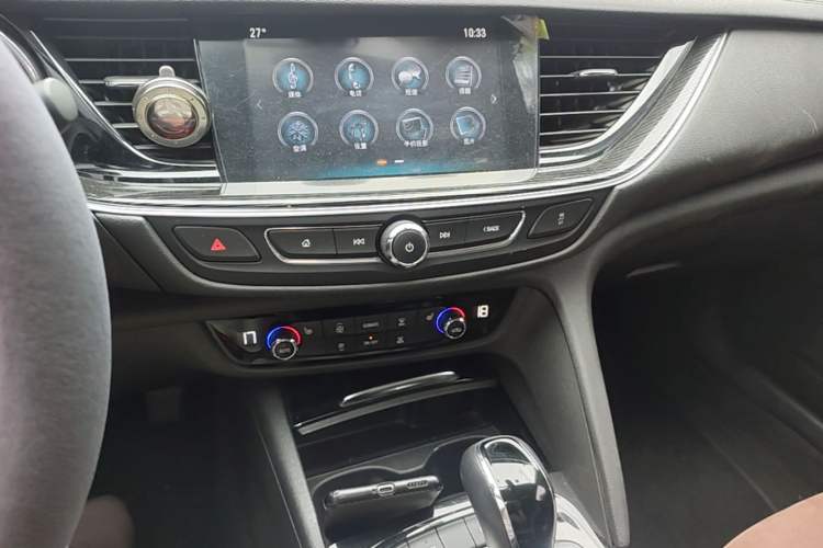 Used Buick Regal 2019 20T Luxury Model China VI Standard Audio And AC Panel