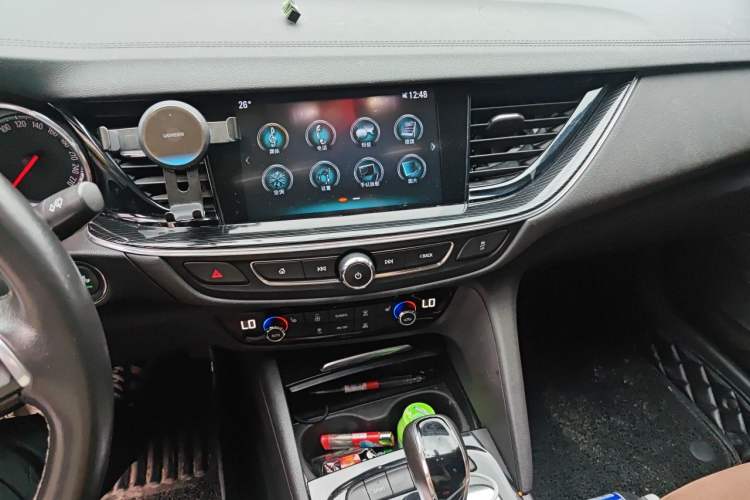 Used Buick Regal 2019 20T Elite Version China VI Standard Audio And AC Panel