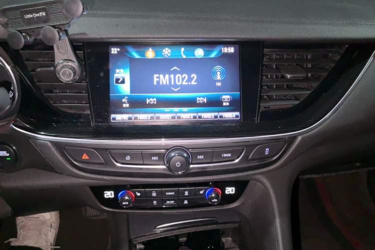 Used Buick Regal 2019 Revised 20T Luxury Version China VI Standard Audio And AC Panel