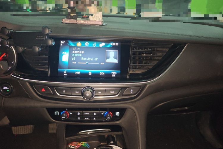 Used Buick Regal 2019 20T Elite Version China V Standard Audio And AC Panel