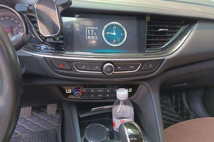 Used Buick Regal 2019 20T Elite Version China VI Standard Audio And AC Panel
