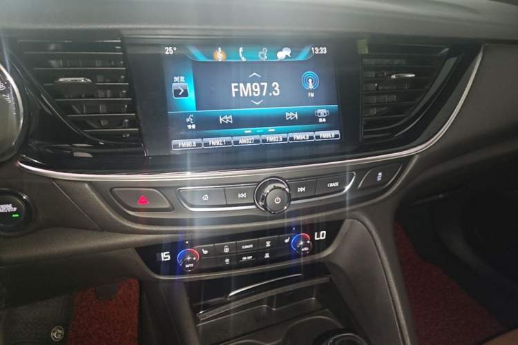 Used Buick Regal 2019 20T Elite Version China VI Standard Audio And AC Panel