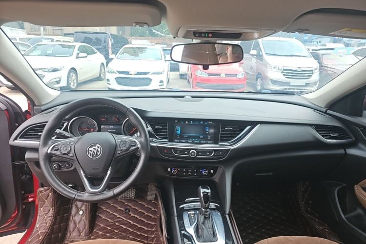 Used Buick Regal 2019 20T Elite Version China VI Standard Center Console