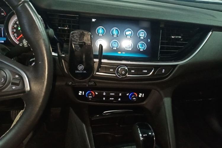 Used Buick Regal 2019 20T Elite Version China VI Standard Center Console