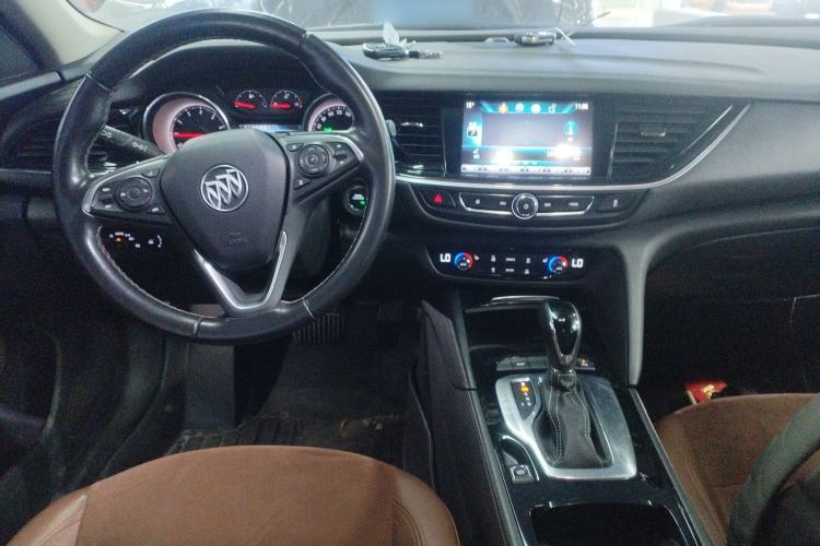 Used Buick Regal 2019 20T Elite Version China VI Standard Center Console